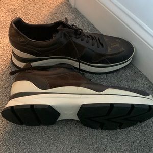 Preowned brown sneakers